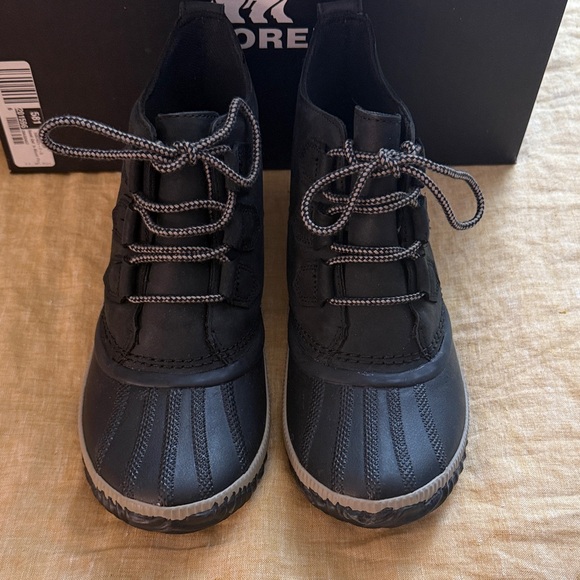 Sorel out n about plus Waterproof Boots - Picture 4 of 17